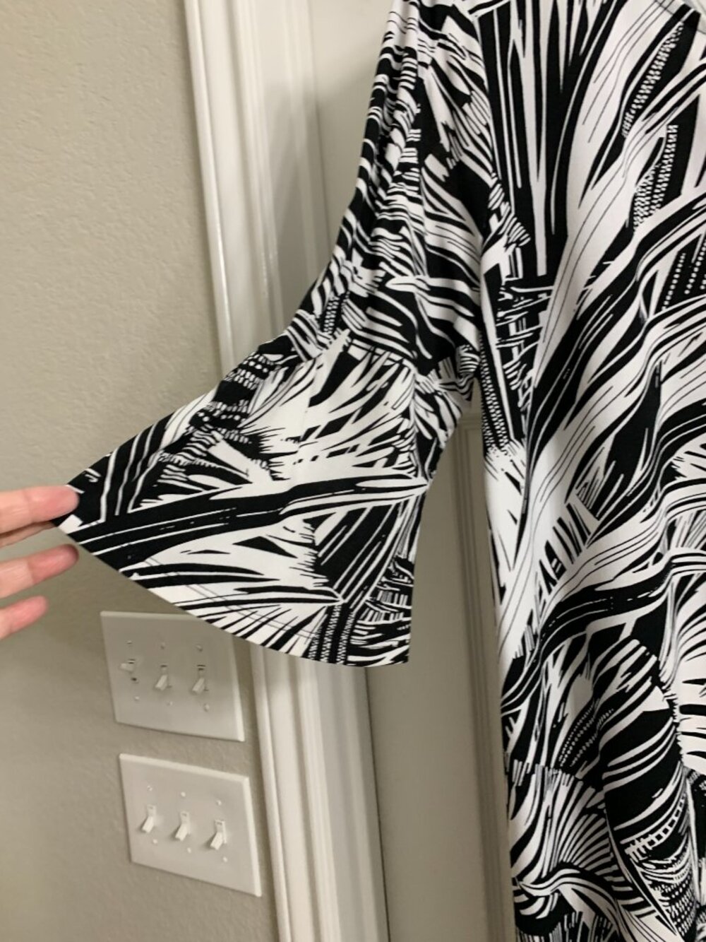 Alexandra + Oak Women's Black and White Stretchy Dress, Size XXL - Picture 3 of 4